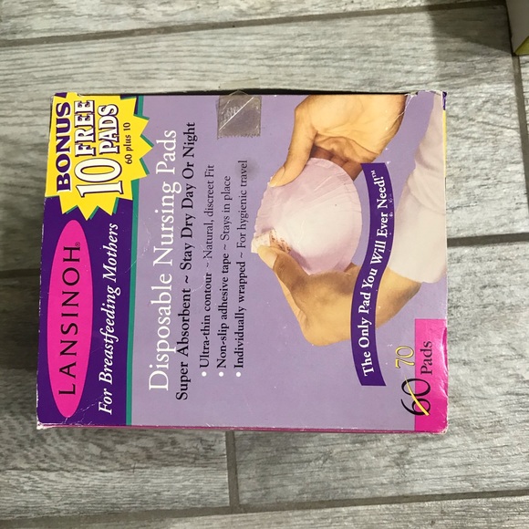 Breast Milk Collections-Shells,Container, Pump,Pad - Picture 9 of 10